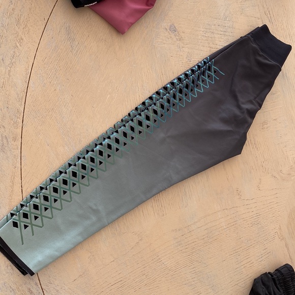 Ultracor leggings size small - Picture 5 of 6